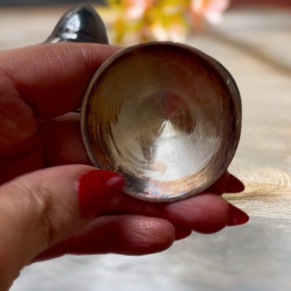 Vintage Silver Plated Salt and Pepper Shakers - Picture 6 of 8